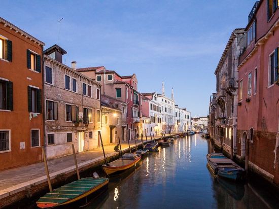 10 Best Hotels near Palazzo Contarini dal Zaffo, Venice 2023 | Trip.com