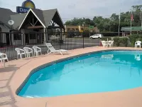 Knights Inn Cleveland GA