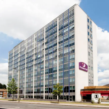 Premier Inn London Hendon (The Hyde) Отели рядом с достопримечательностью «Финчли»