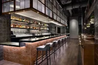 Valley Hotel Homewood Birmingham, Curio Collection by Hilton - bar