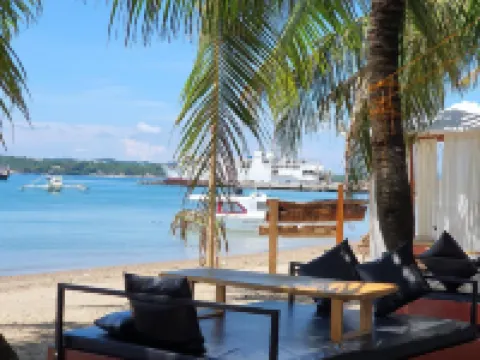 S-E Hotel and Residence Hotels in Caticlan