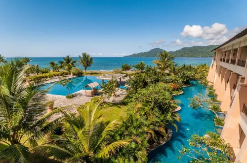 The Natsepa Resort and Conference Center Hotel di Baguala