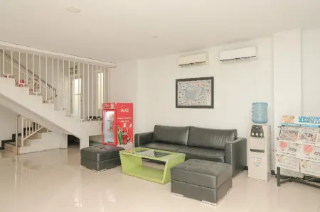 Ebizz Hotel Отели в г. Patrang