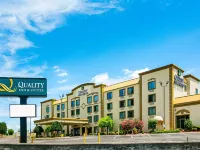 Quality Inn & Suites Hotels near Ruby Falls