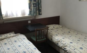 Gosfield House Hotel - Housity