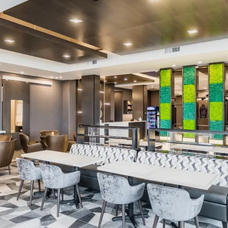 Hyatt House Winnipeg South/Outlet Collection