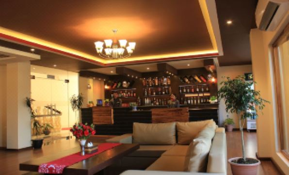 4. 더 포 부티크 ..