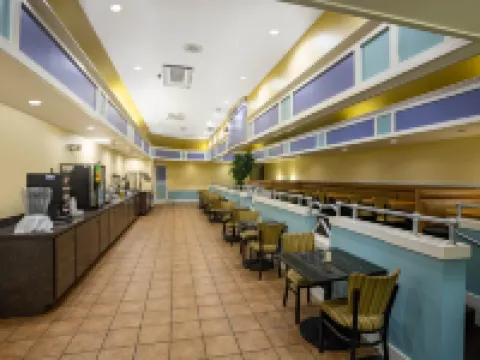 Super 8 by Wyndham Mobile I-65 Hotels in Mobile