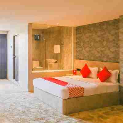 Capital O 22428 Hotel Dreams Rooms