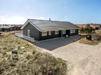 "Karen" - 900m from the Sea