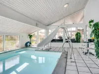 "Nilson" - 1.4km from the Sea