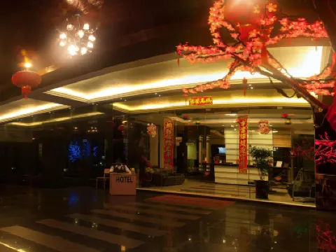 Avantgarde Hotel Hotels near Sutera Mall