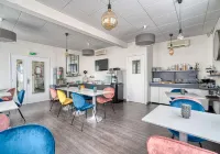樂文西盧瓦爾河谷貝斯特韋斯特酒店 - 早餐