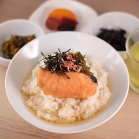 ＨＯＴＥＬ　ＳＬＯＷ　ＶＩＬＬＡＧＥ