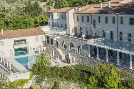 Le Couvent des Minimes, Un Hôtel & Spa l'Occitane en Provence Отели в г. Дофен