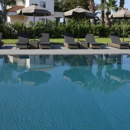 Lagouvardos Village Hotel