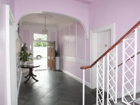 Number 52 Charlotte Street Отели рядом с достопримечательностью «Burnside Blairbeth Church»