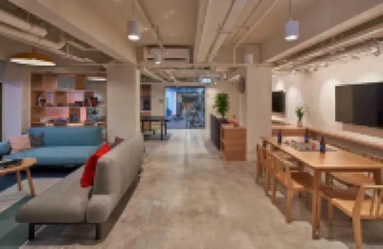 วีฟ สตูดิโอ - ปริ๊นซ์ เอ็ดเวิร์ด