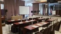 Ayla City Hotel Hotels in Klawalu