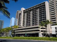 Aqua Palms Waikiki Hotels near Magic Island