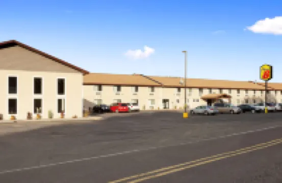 Super 8 by Wyndham Houghton Отели в г. 