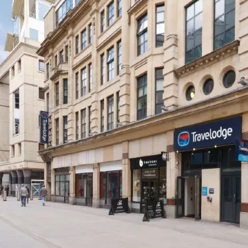 Travelodge Cardiff Central Queen Street