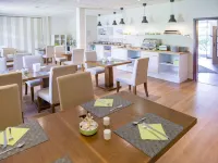 Hotel Koenigstein Kiel by Tulip Inn - breakfast