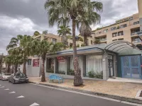 Adina Apartment Hotel Coogee Sydney Hotels in Coogee