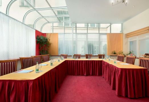 라마다 프라하 조식 섹션