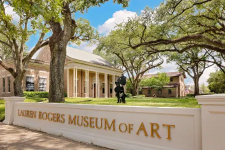 Super 8 by Wyndham Laurel Отели в г. Лорел