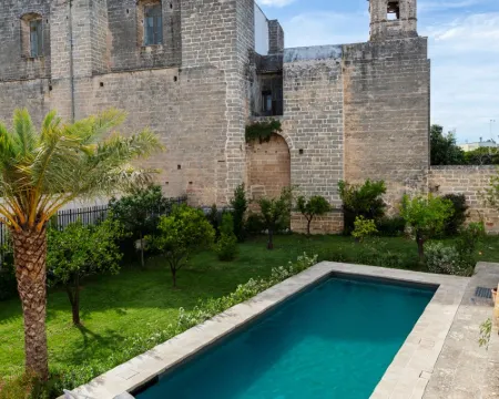 聖特雷薩羅萊修道院酒店 納爾多酒店