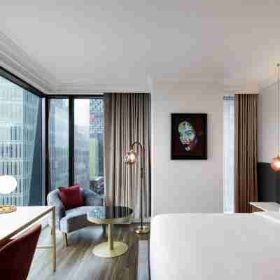 Honeyrose Hotel, Montreal, a Tribute Portfolio Hotel Rooms