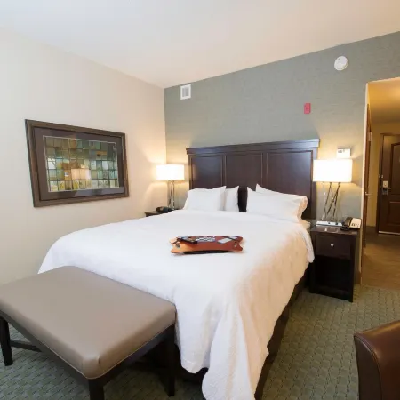 Hampton Inn & Suites Bismarck/Northwest