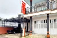 RedDoorz Syariah Near Komplek Candi Arjuna Dieng 2 Hôtels à : Kejajar