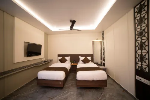 Murali Krishna Apart Hotel