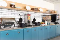 Country Inn & Suites by Radisson, Kearney, NE - petit déjeuner