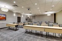 Drury Inn & Suites Phoenix Airport Các khách sạn ở Phượng Hoàng