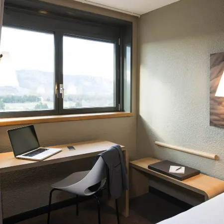 Ibis Valence Sud