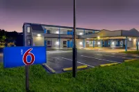 Motel 6 Harrisburg, PA – Near PA Expo Center Отели рядом с достопримечательностью «Widener University Commonwealth Law School»