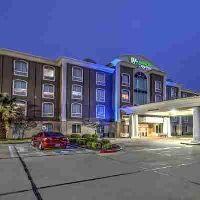 Holiday Inn Express & Suites Corsicana I-45 Hotel Exterior
