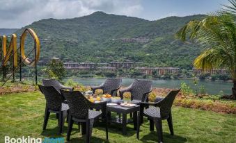 CosmicStays on Air Villa - Best Lakeview of Lavasa