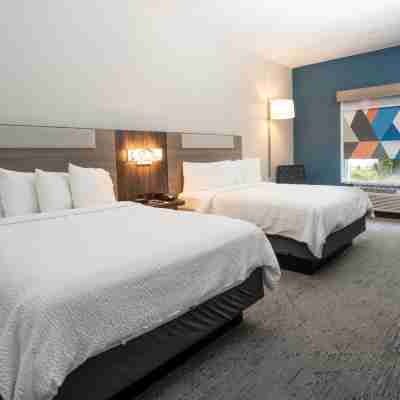 Holiday Inn Express & Suites Orange City - Deltona Rooms