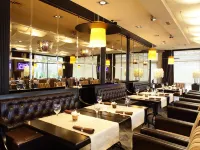 Hotel Meritum Hotels near White Hill