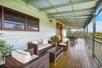 Amamoor Lodge Hotels in Gympie