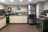Travelodge by Wyndham Arlington/Dallas Area Hotels in Mansfield