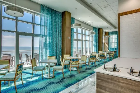 Homewood Suites by Hilton Myrtle Beach Oceanfront Отели рядом с достопримечательностью «Сиборд Коммонс»