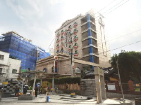 Hotel King Hoteles cerca de Pusan National University