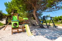 Caravan near the sea 4