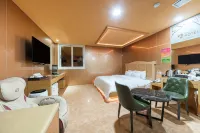 Yeosu San Self Check-in Hotel