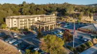 Yosemite Southgate Hotel & Suites - parking
